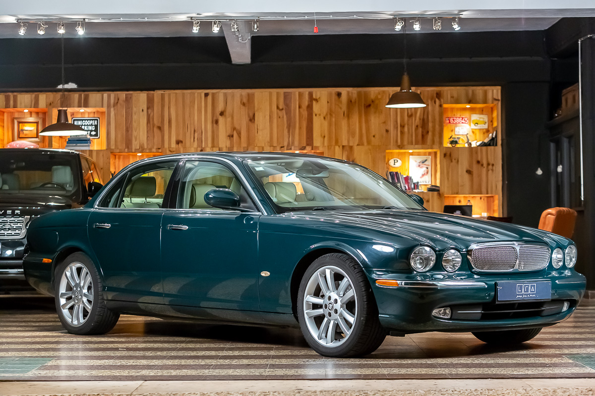 JAGUAR XJ