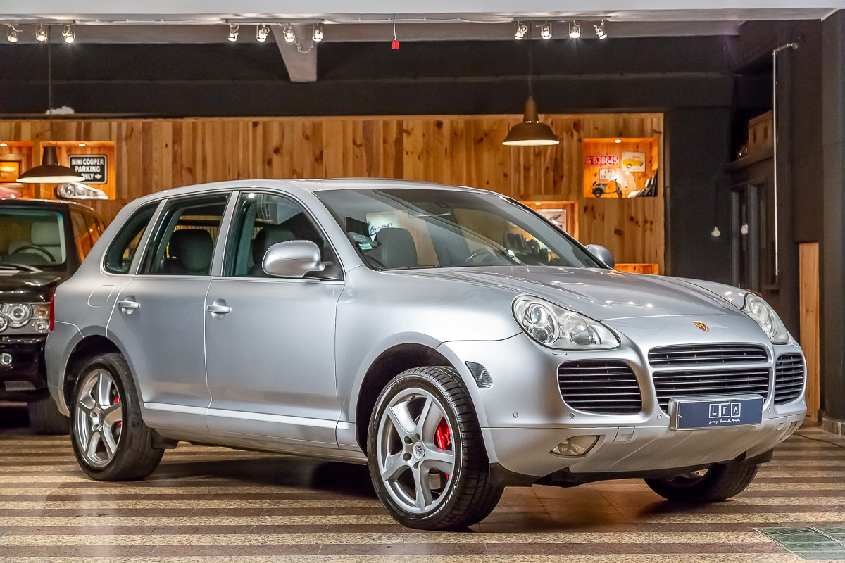 PORSCHE CAYENNE TURBO
