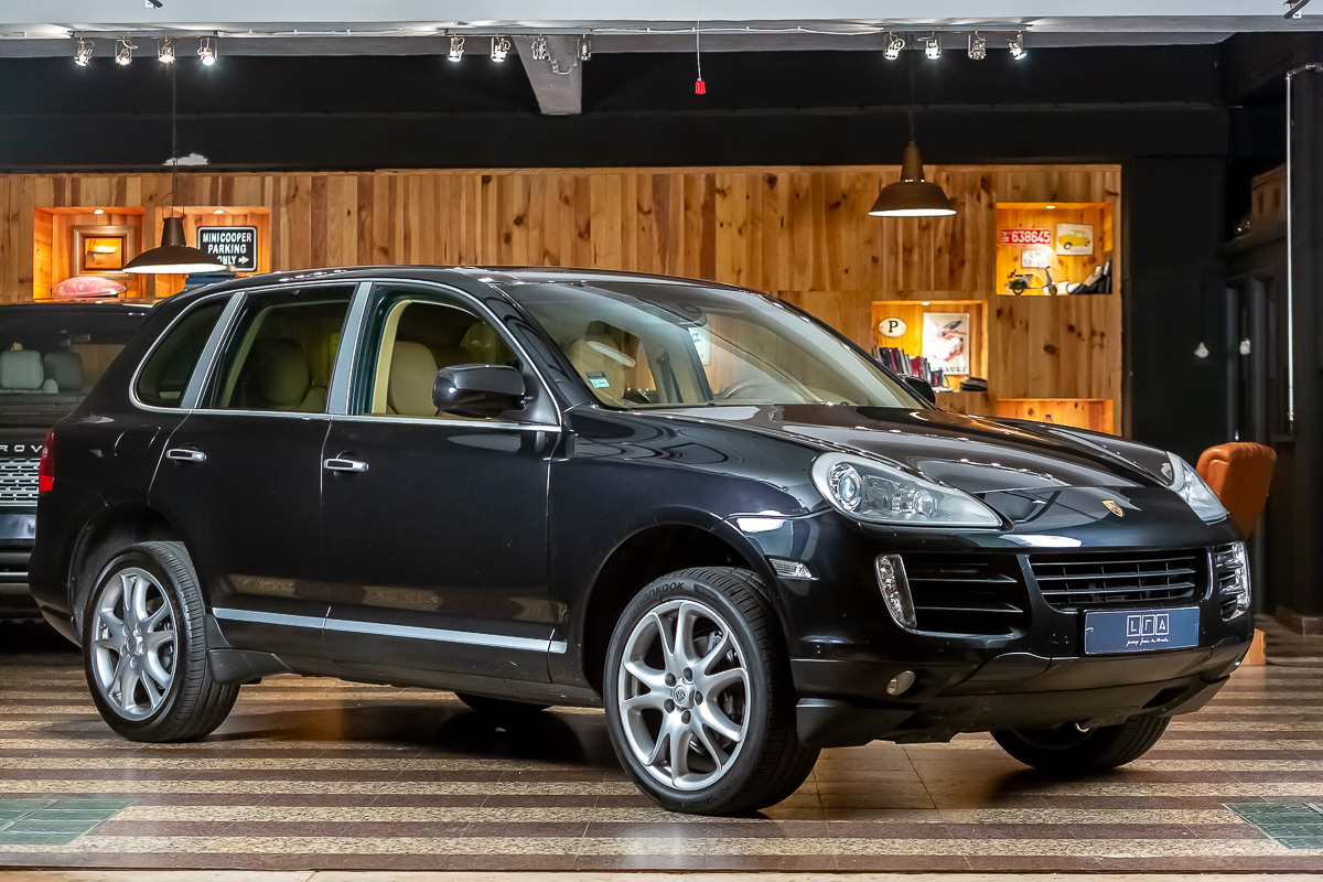 PORSCHE CAYENNE