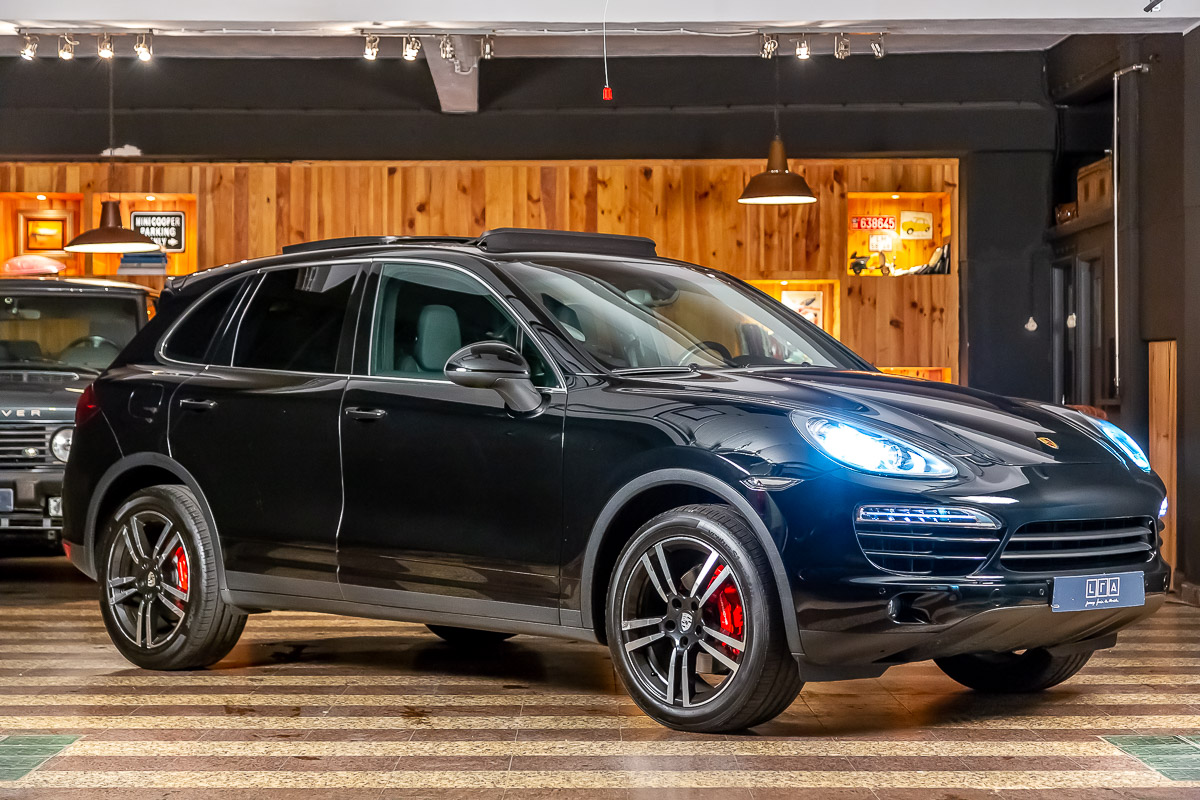 PORSCHE CAYENNE
