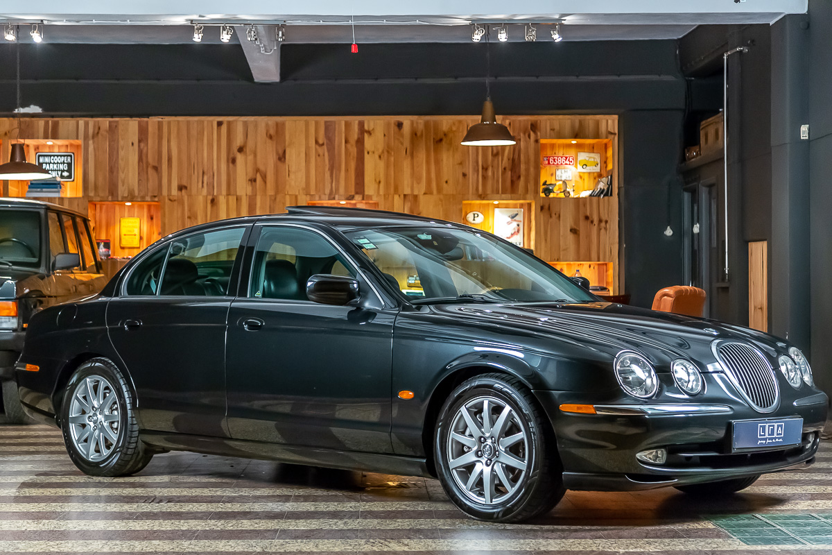 JAGUAR S-TYPE