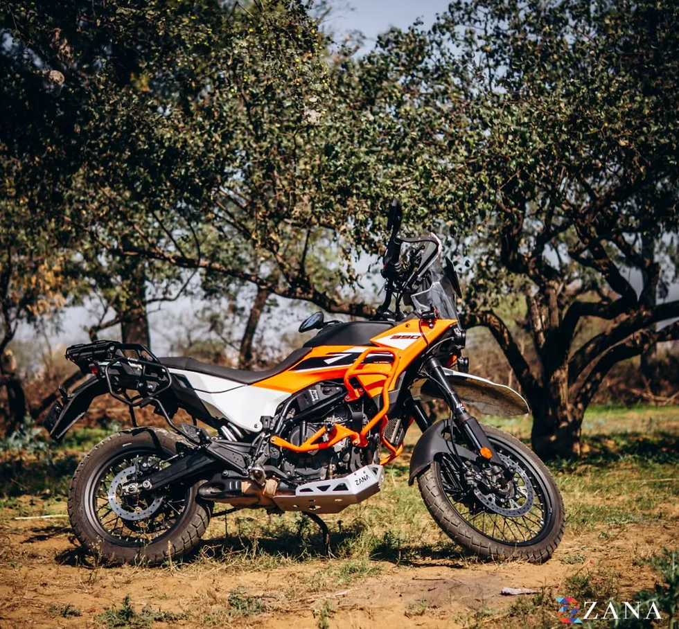 Thumbnail: Zana Saddle Stay Drake (KTM Adventure 2025)