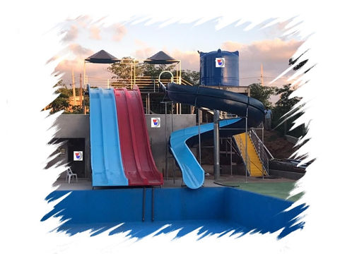 toboagua com um caracol e rampa