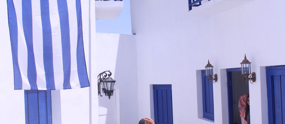 Piknik ala Santorini di Bhumi Merapi