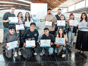 Formación Dual: INEFOP entregó certificados por capacitación en logística en empresa DAC 