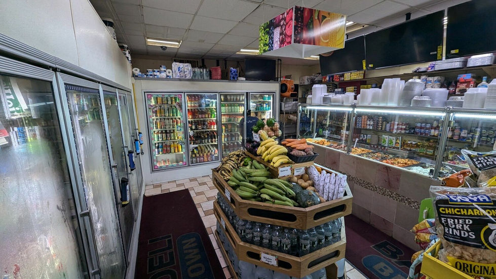 Bay Shore Deli took steps to make the healthy choice, the easy choice.
All photos courtesy of the Cornell Cooperative Extension f Suffolk County.