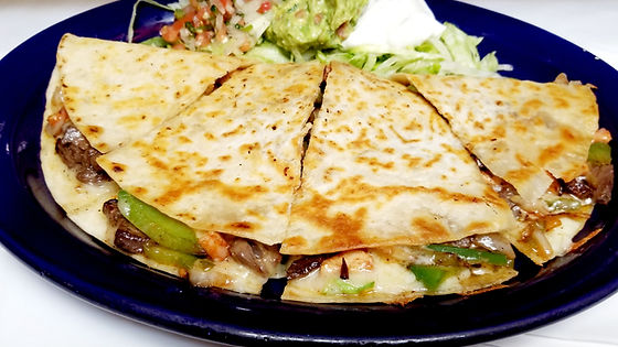 ★ Fajita Quesadilla (Lg.)