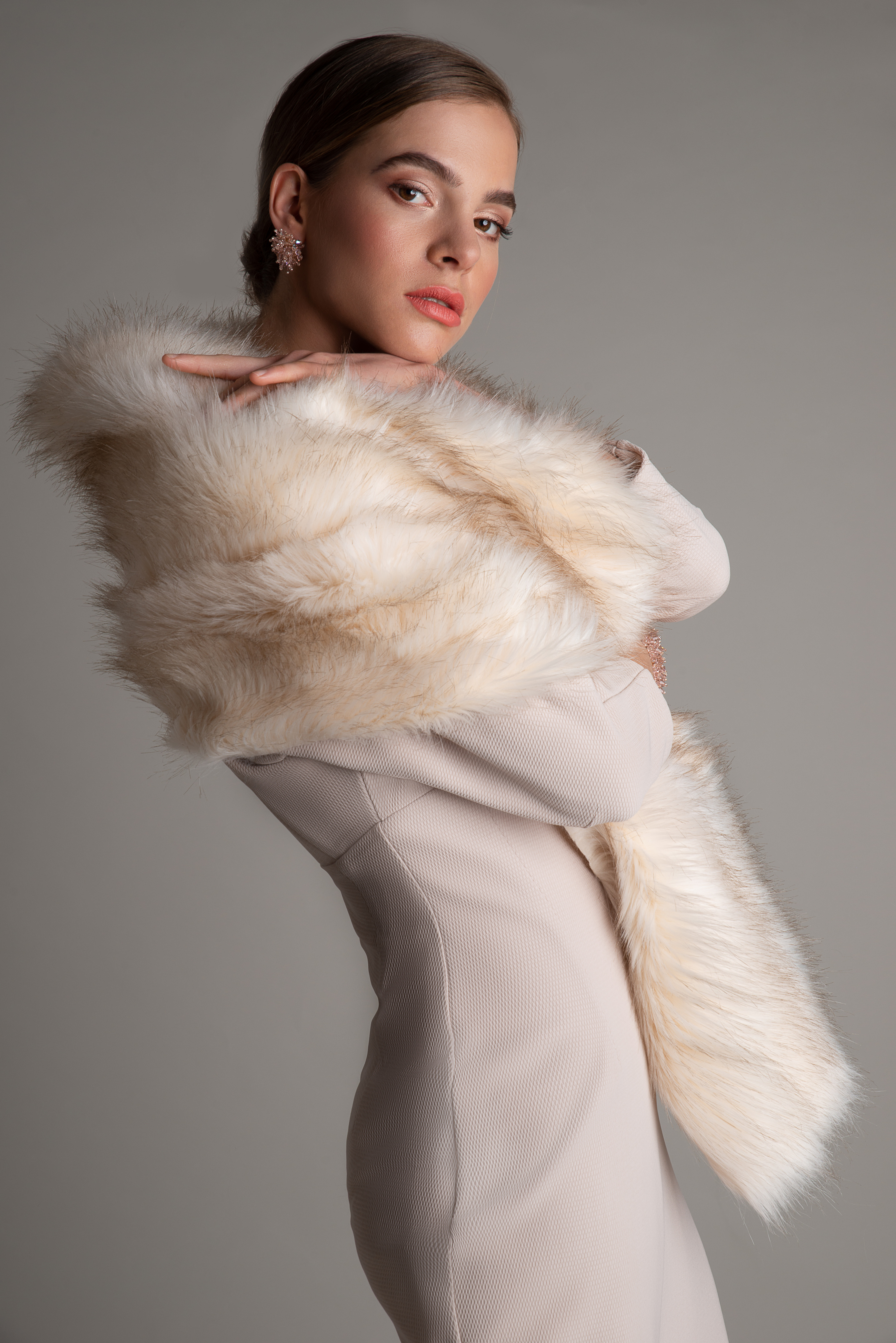 FAUX FUR WRAP