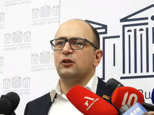 5-րդ շարասյուն թող ման գան կառավարության շենքում, և մեր բանակից ձեռքները հեռու տանեն․ Մամիջանյան
