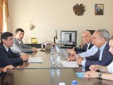 Իշխան Զաքարյանը հանդիպել է Արագածոտնի մարզպետի հետ