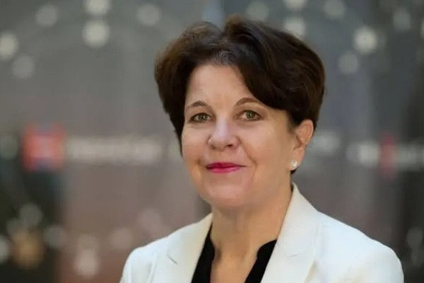 Hybridiuhkien torjunnan osaamiskeskuksen johtaja, VTT Teija Tiilikainen kävi Nestoreilla kertomassa mitä hybridiuhat tarkoittavat!