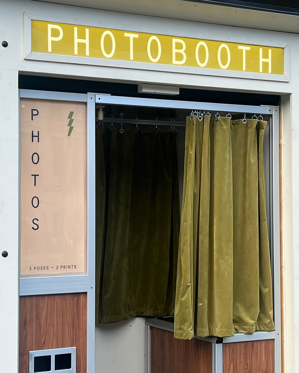 photo booth sign