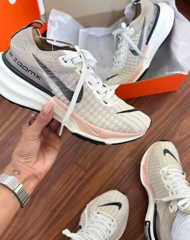 Miniatura: NIKE ZOOM X 