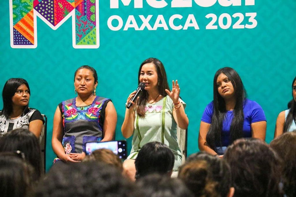 El mezcal hecho con mano de mujer, el testimonio de maestras artesanales