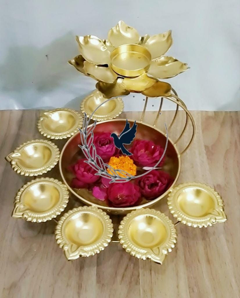 Lotus Shaped Flower Urli