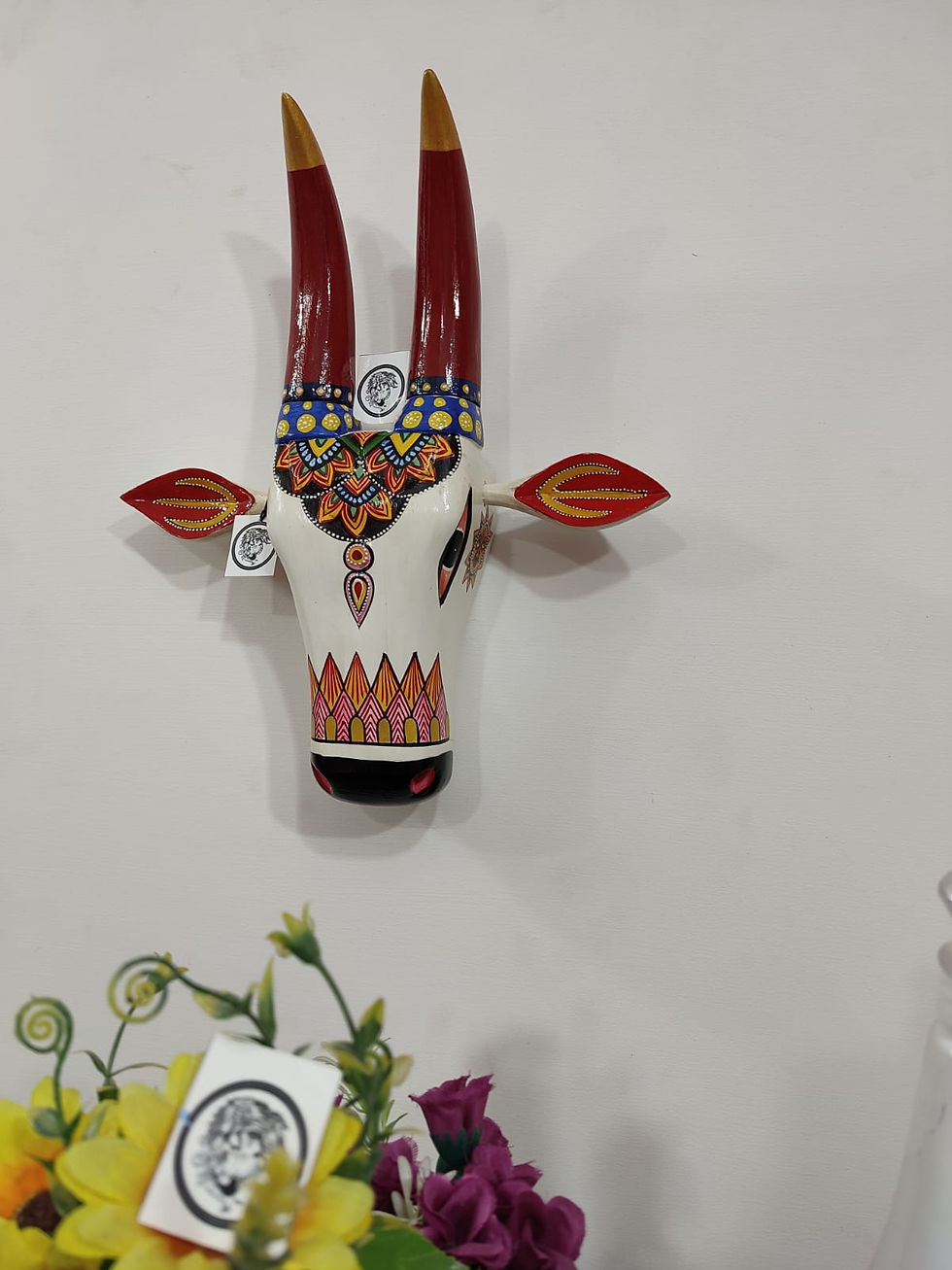 COW FACE| IT IS THE MADE OF WOOD WHICH ARE HAND PAINTED