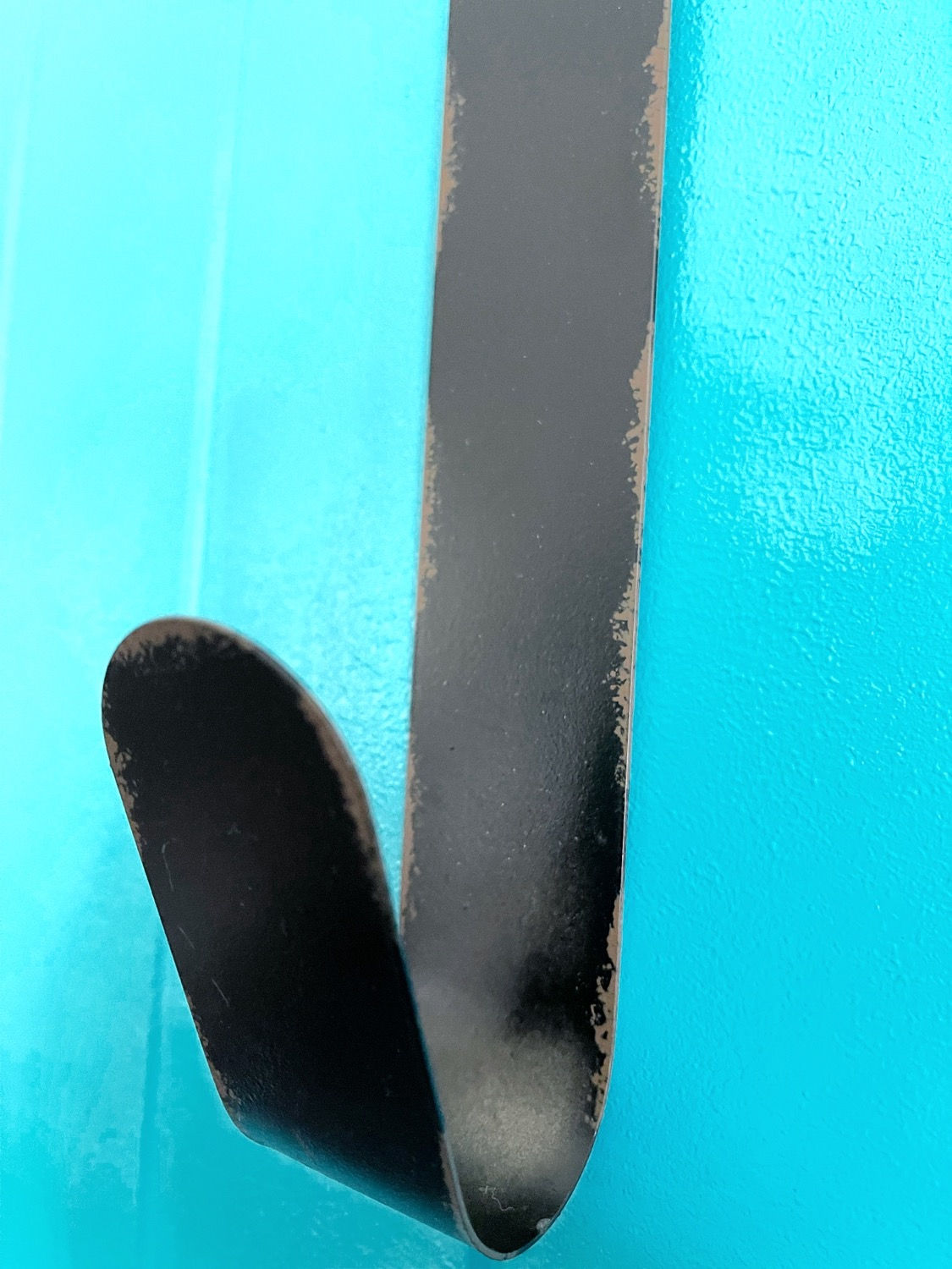 17" Decorative Metal Wreath Hook - Black / Distressed Edge