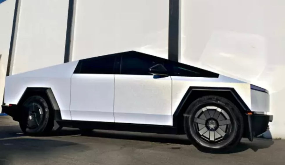 CybertruckDIY PPF Paint Protection Film Wrap Color Shift Satin White to Gold