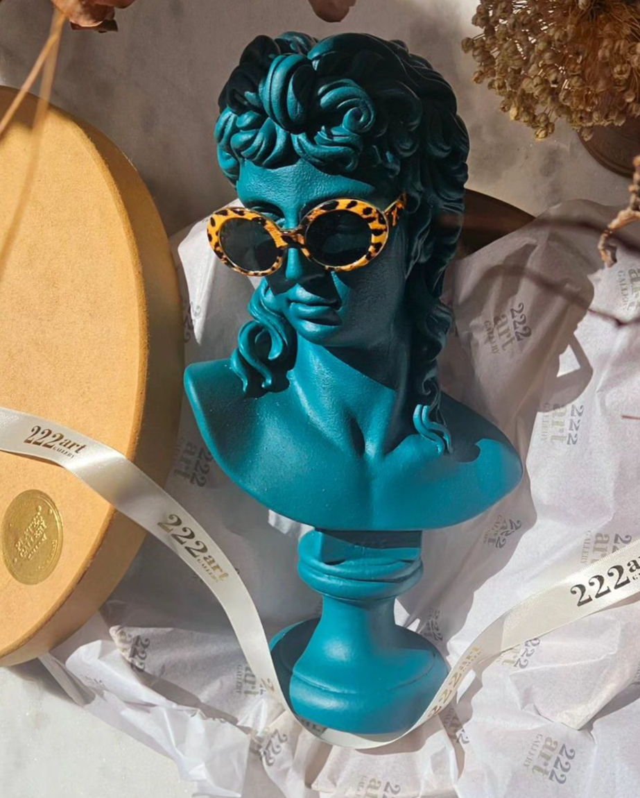 Miniatura: Eros Azul Recife com óculos animal print