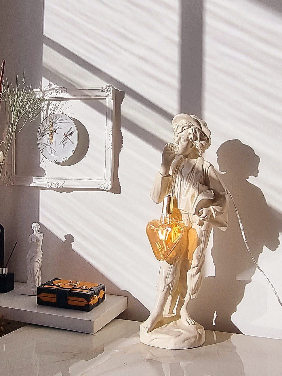 Miniatura: Luminária Jornaleiro que leva amor, Off-White