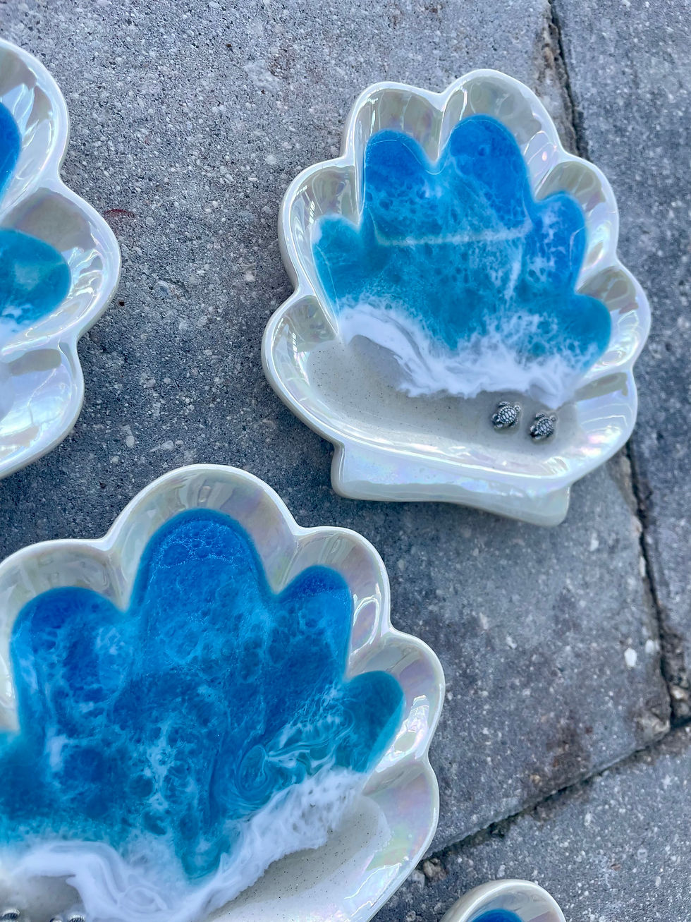 Thumbnail: Turtle and Shell Wave Ceramic Trinket Holder