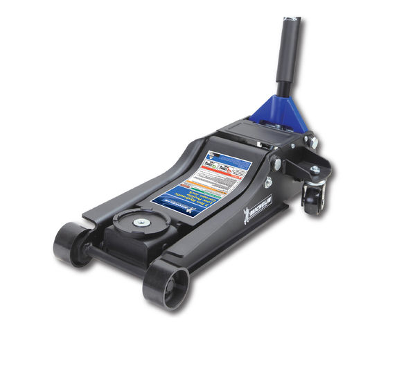 Gato hidraulico para autos de color negro mate con detalles en azul de la marca Michellin