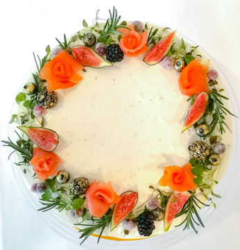 Kylmäsavulohi voileipäkakku