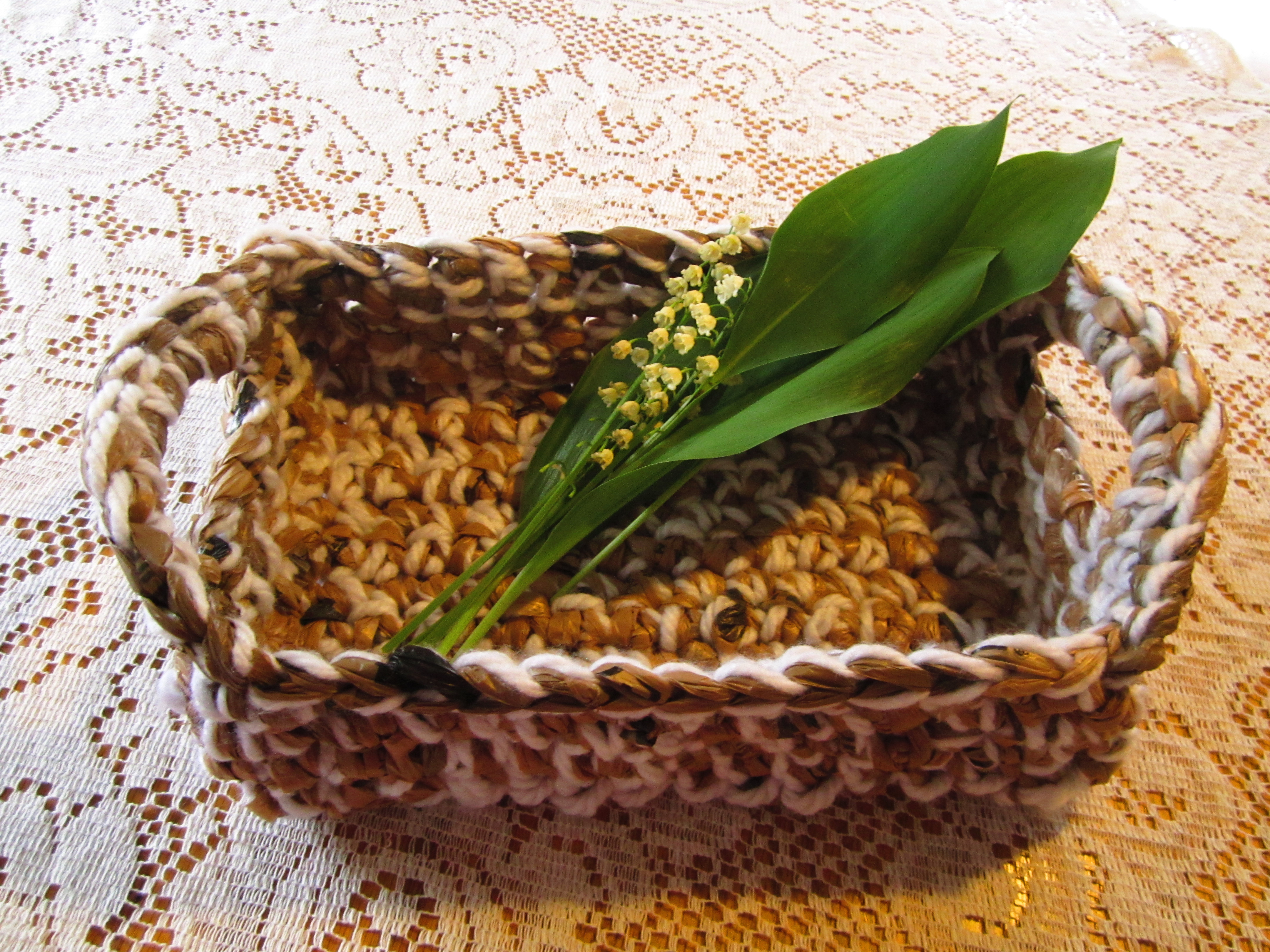 Flat Apple Basket