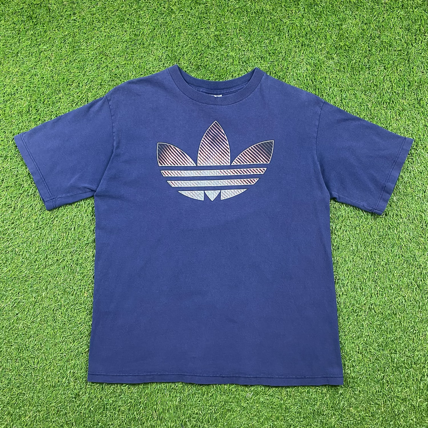 90s Adidas Graphic Trefoil Logo T-Shirt Size M