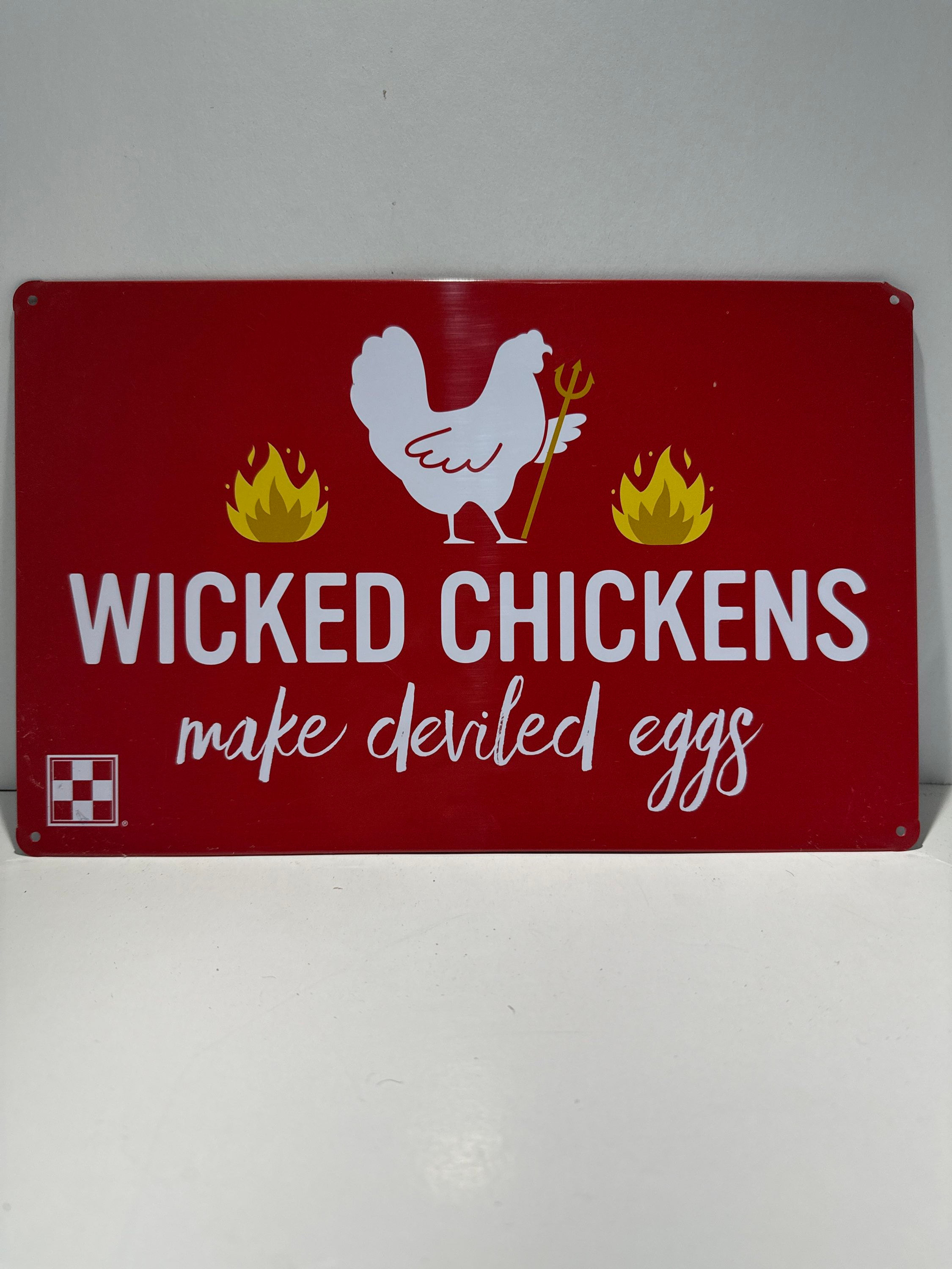 Tin sign Wicked Chickens  