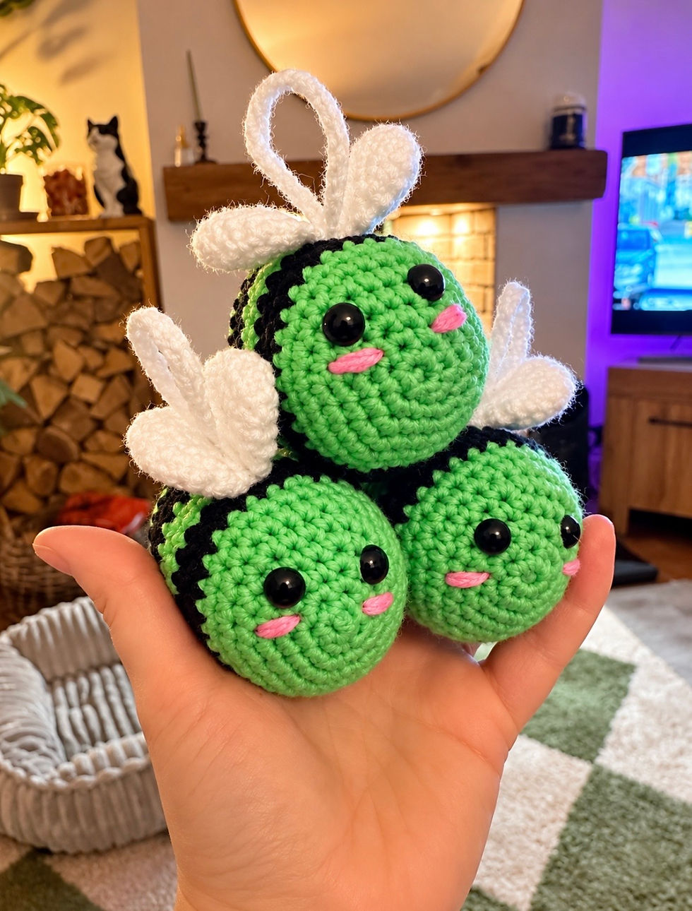 Zombee zombie bee crochet tutorial – free Halloween crochet pattern
