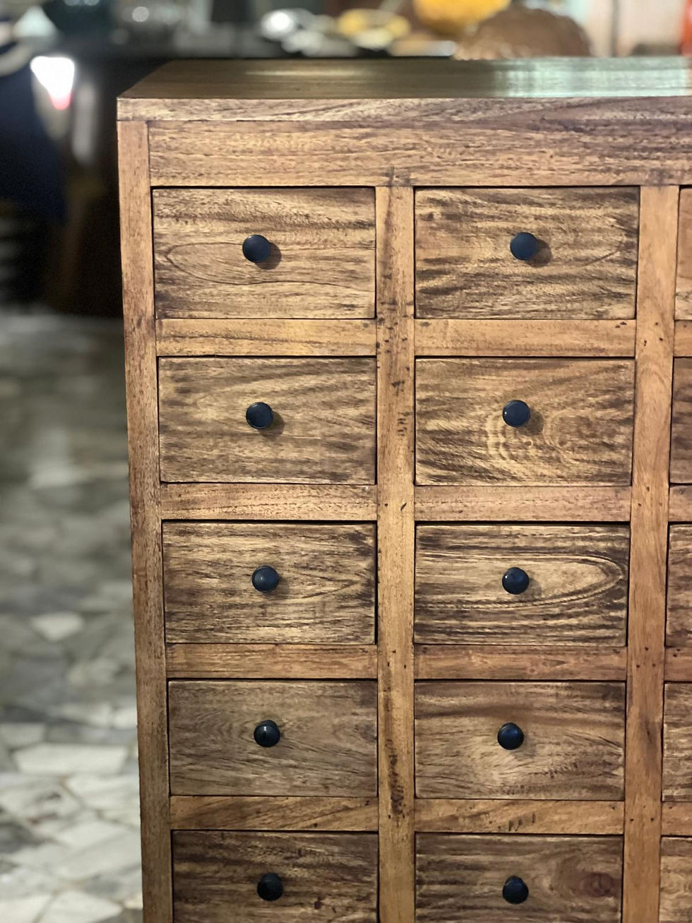 Miniatura: Comò 30 cassetti in legno di acacia di recupero "Mercerie"