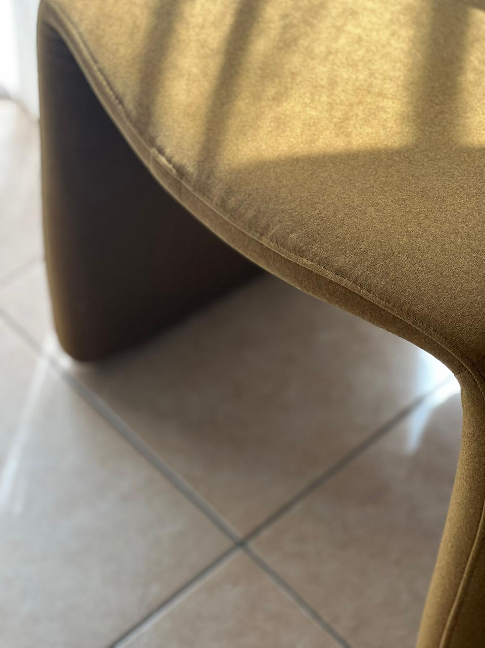 Miniatura: Poltrona curry in mohair "Lola"