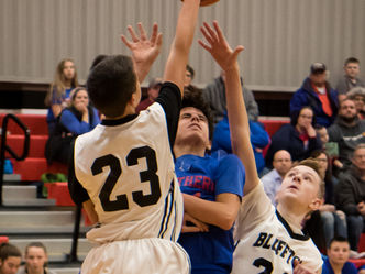 Bluffton MS Boys split with County Rival Raiders