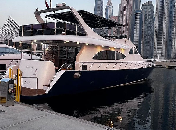 80FT SKYYARA Back View