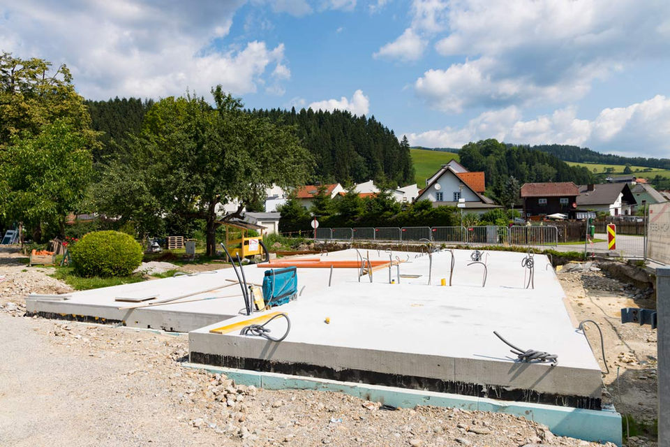 Eine Bodenplatte aus Beton