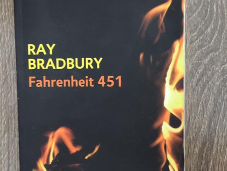 RESEÑA "FAHRENHEIT" 451 de RAY BRADBURY