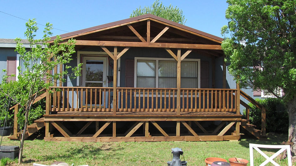 Mobile home porch builder