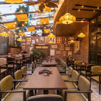 Leo's Mumbai Price Average Cost Rs. 2000/- approx. Timings Monday-Friday 4.00 PM – 1.30 AM Saturday-Sunday 12.00 PM – 1.30 AM Leo's Bar Mumbai Location Guru Nanak Rd, Sainath Nagar, MHADA Colony, Juhu, Mumbai, Maharashtra 400049