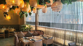 The selection of Goh Jia Ting restaurant's delectable cuisine and drinks aims to pave the way to your heart through your stomach. Every dish showcases the chef's talent and is a beautiful creation. Remember to sample some of our favorites when you're in Mumbai!        Avocado Maki    Stir-Fry Lotus Root    Lobster in Butter Garlic Sauce    Coconut LLIT    Exotica Gin