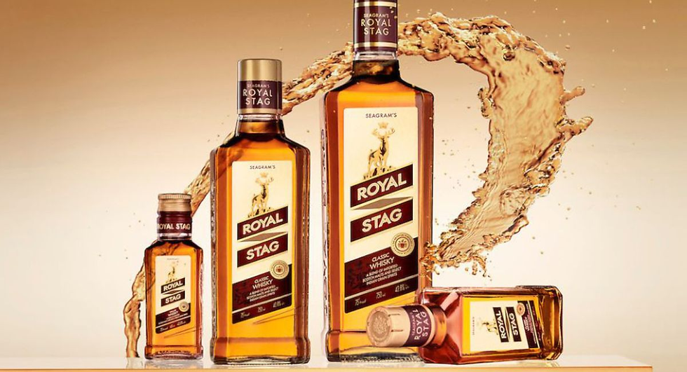 Royal Stag is one of the top brands of whiskey in India. Made by Pernod Ricard, Royal Stag Superior found a place in people's hearts owing to its consistency in quality, along with being affordable. The rich flavors of Indian grain and malt are blended in this whiskey so that it can be savored. It can be had straight or mixed easily, with a hint of sweetness wrapped in caramel and oak flavors. A balanced, reasonably priced drink for whiskey lovers looking for a pleasing drink is the Royal Stag Superior.