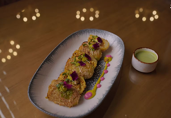 It is renowned for using Indian herbs and spices in its dishes but with a contemporary twist. Imperfecto Mehfil curates lip-smacking meals that reflect a balance of luxury and comfort. From your favorite butter chicken to mutton biryani, they have it all and the taste is nothing less than a gastronomical delight.