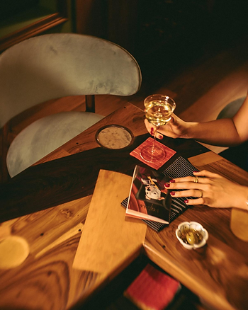 Although the emphasis is clearly on the food, there is a well-curated collection of drinks to enjoy with all the delicious food at Papa's Bombay. There is a wide breadth of drinks, including imaginative cocktails and mocktails for the tasting menu. 