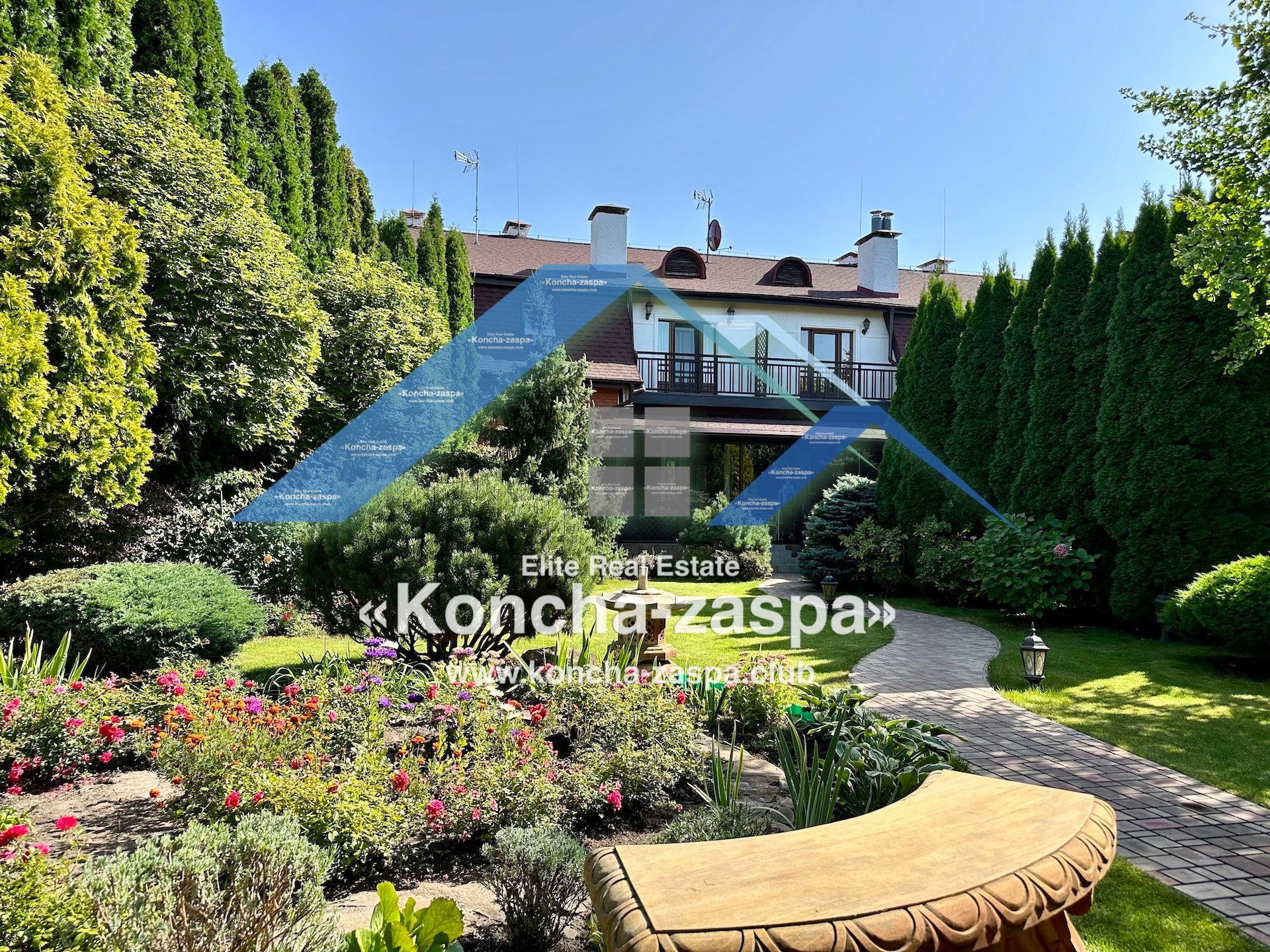 Продажа таунхауса в Золотых Воротах