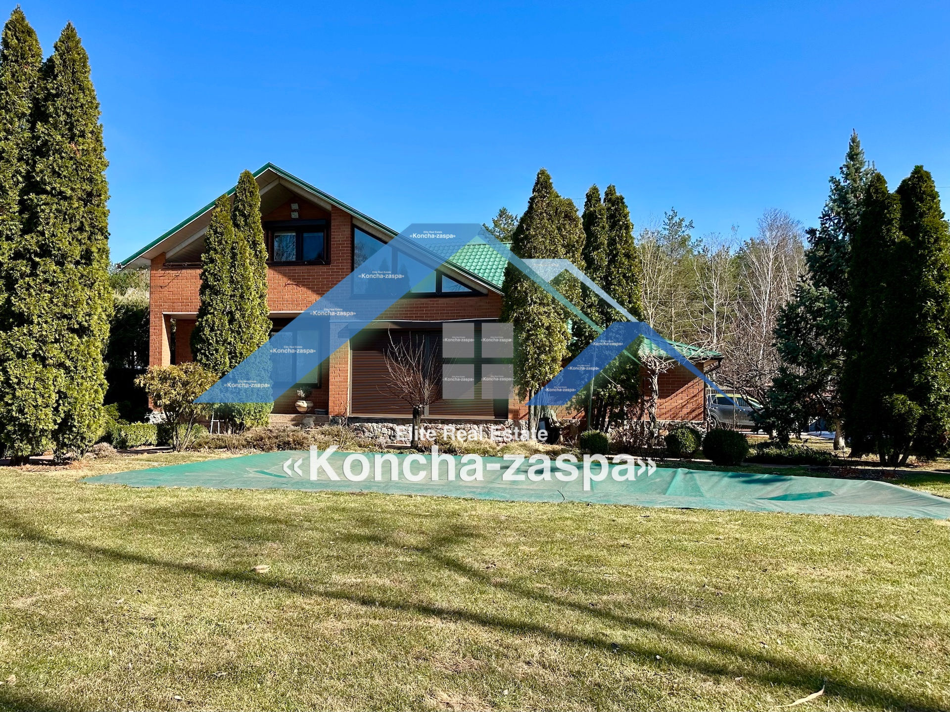 Koncha Zaspa. Kozin. Bolshaya Damba. House with an exit on the Kozinka.