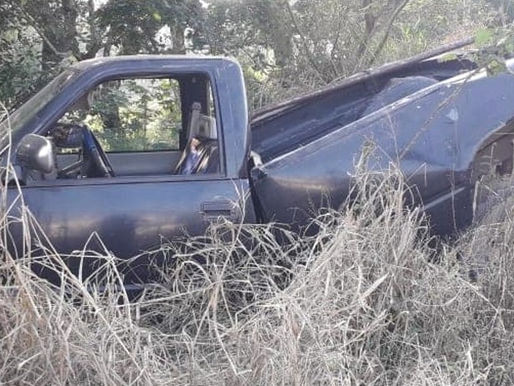 Camioneta con peregrinos se sale de carretera en Rodríguez Clara; hay 8 lesionados