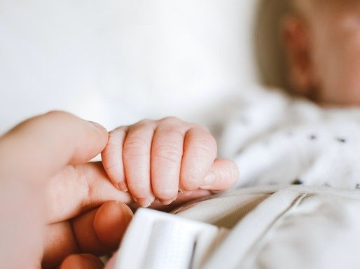 Bebé nace con anticuerpos de Covid, es el primero en el mundo