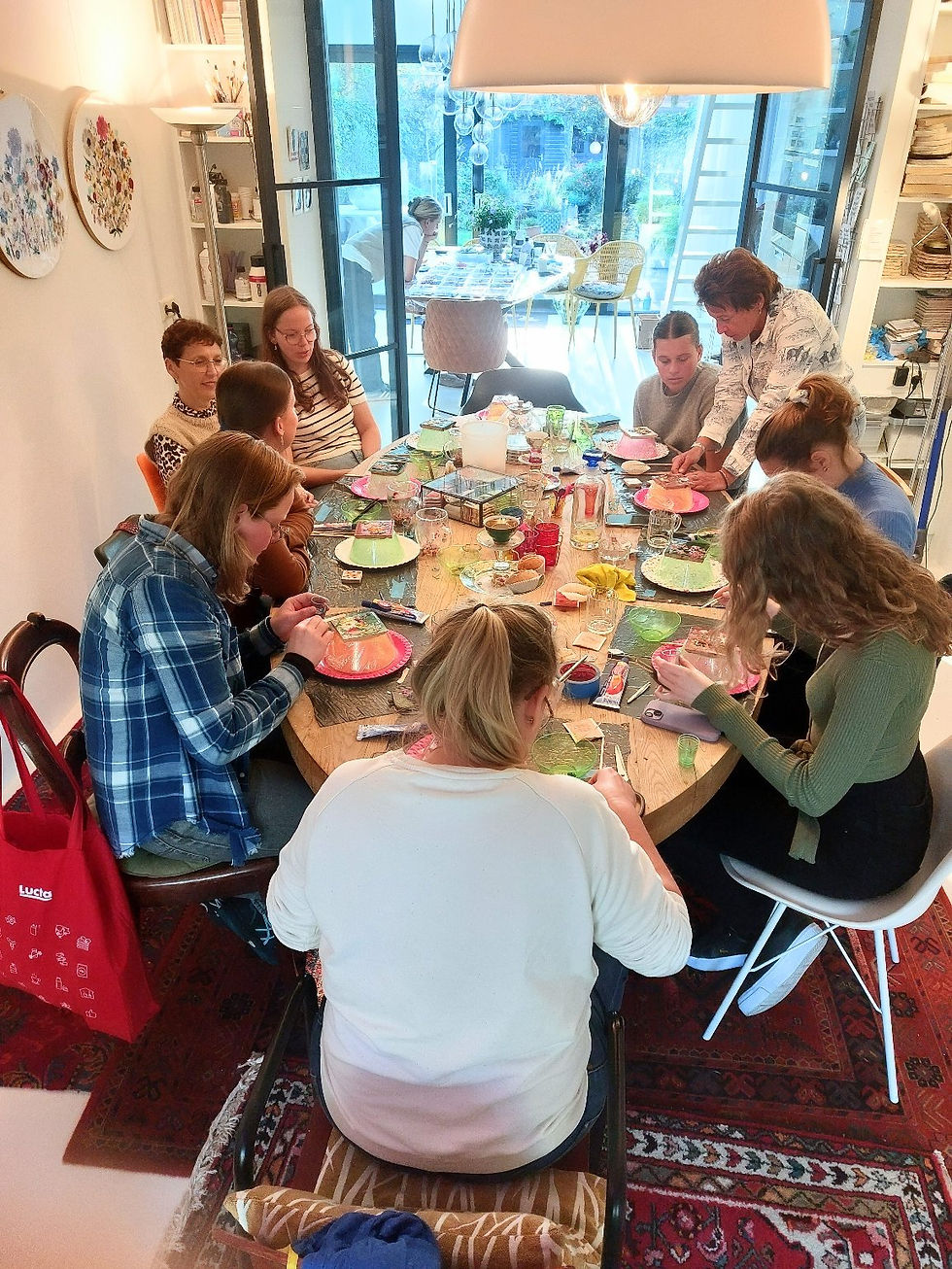 Thumbnail: WORKSHOP maak je eigen bloementegel in Rosmalen