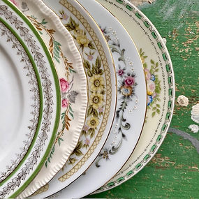 Vintage plates, vintage dinnerware, tablescapes, floral plates, floral china, china with flowers