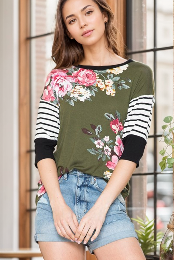 Thumbnail: FLORAL TUNIC TOP WITH CONTRAST SLEEVES (1-2-2-1)